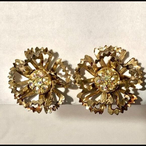 3 Pairs Vintage Earrings Clip-Ons - Picture 2 of 4